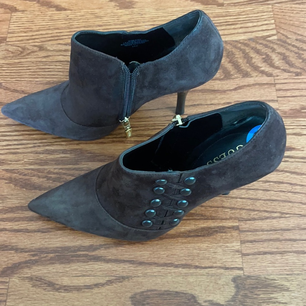 Guess ankle Women boots size 6.5 brown leather